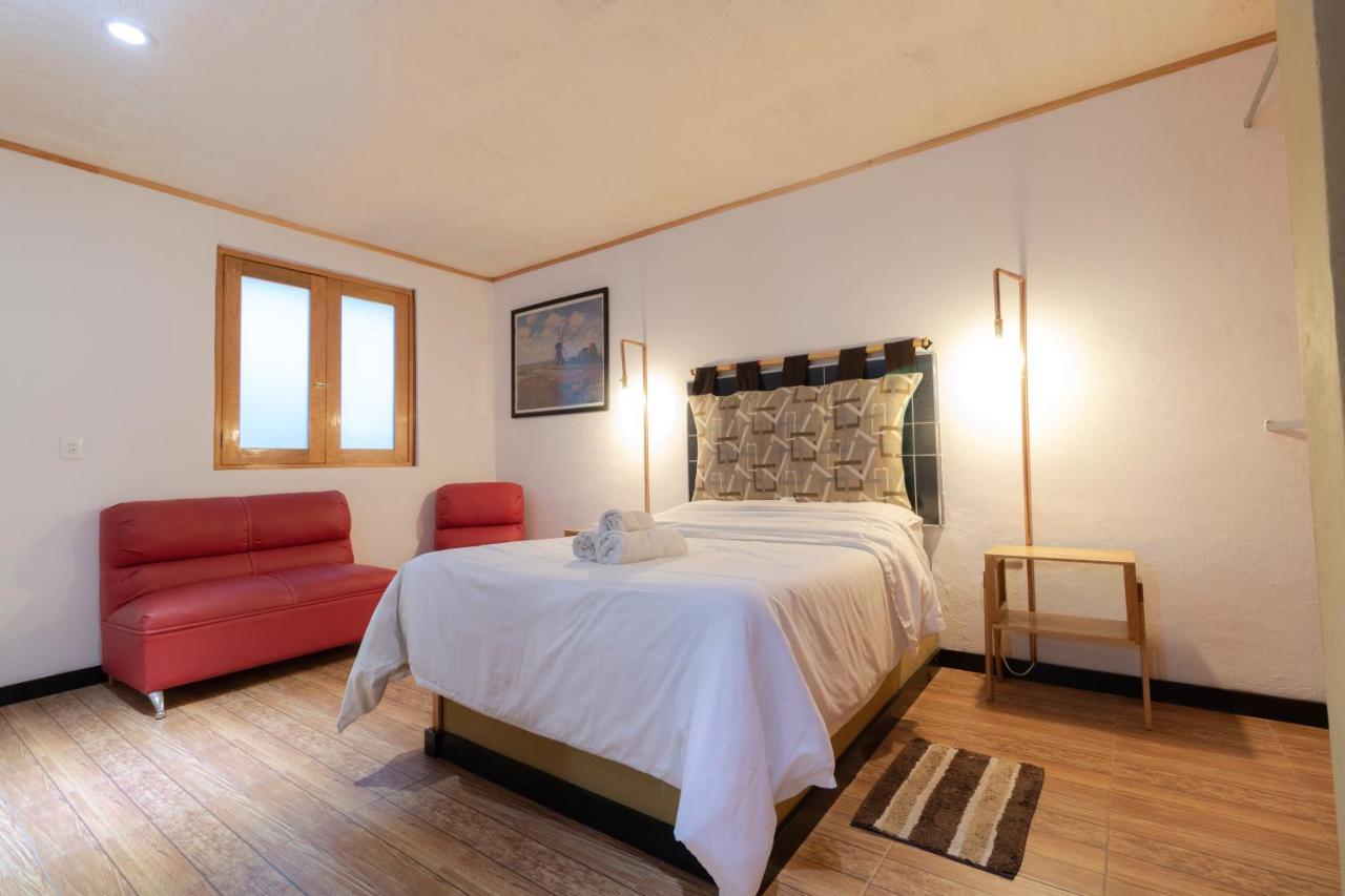 Pascual Inn Suites 촐룰라 외부 사진