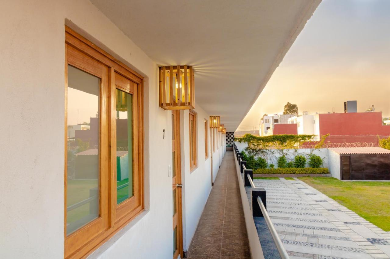 Pascual Inn Suites 촐룰라 외부 사진